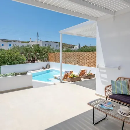 Terra Oliva Milos Apartahotel 4*