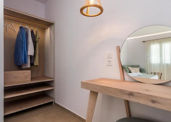 Terra Oliva Milos Apartmanhotel 4*