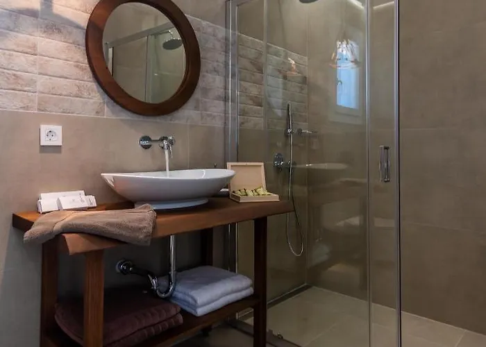 Terra Oliva Milos 4*