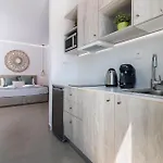 Terra Oliva Milos Πολλώνια