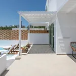 Terra Oliva Milos 4*