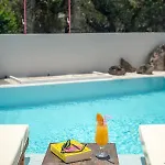 Terra Oliva Milos 4*