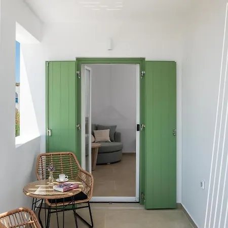 Terra Oliva Milos Апарт-отель 4*