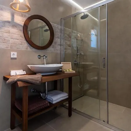 Terra Oliva Milos 4*