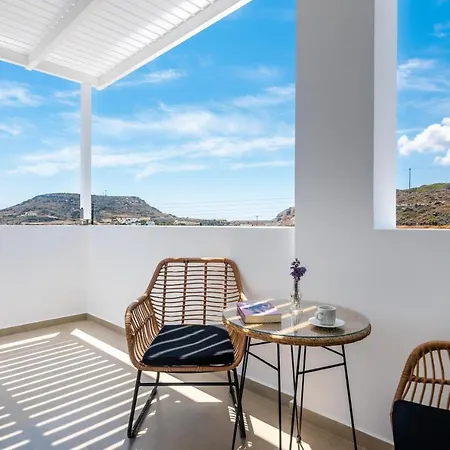 Ξενοδοχείο με διαμερίσματα Terra Oliva Milos 4*