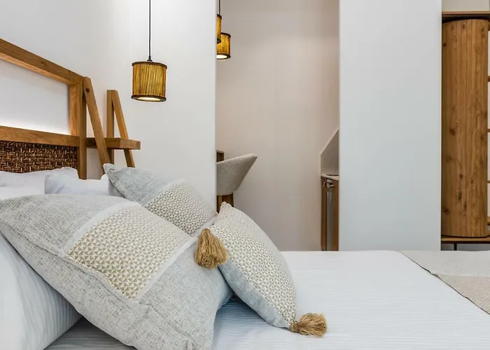 Terra Oliva Milos 4*